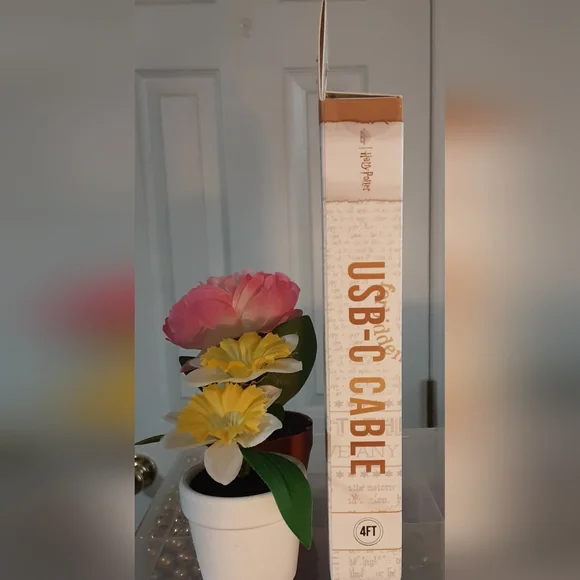 Harry Potter Wizarding World USB C Cable 4ft - Picture 3 of 4